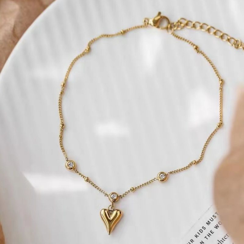 สร้อยข้อมือหัวใจทองคำ 18k และ anklet